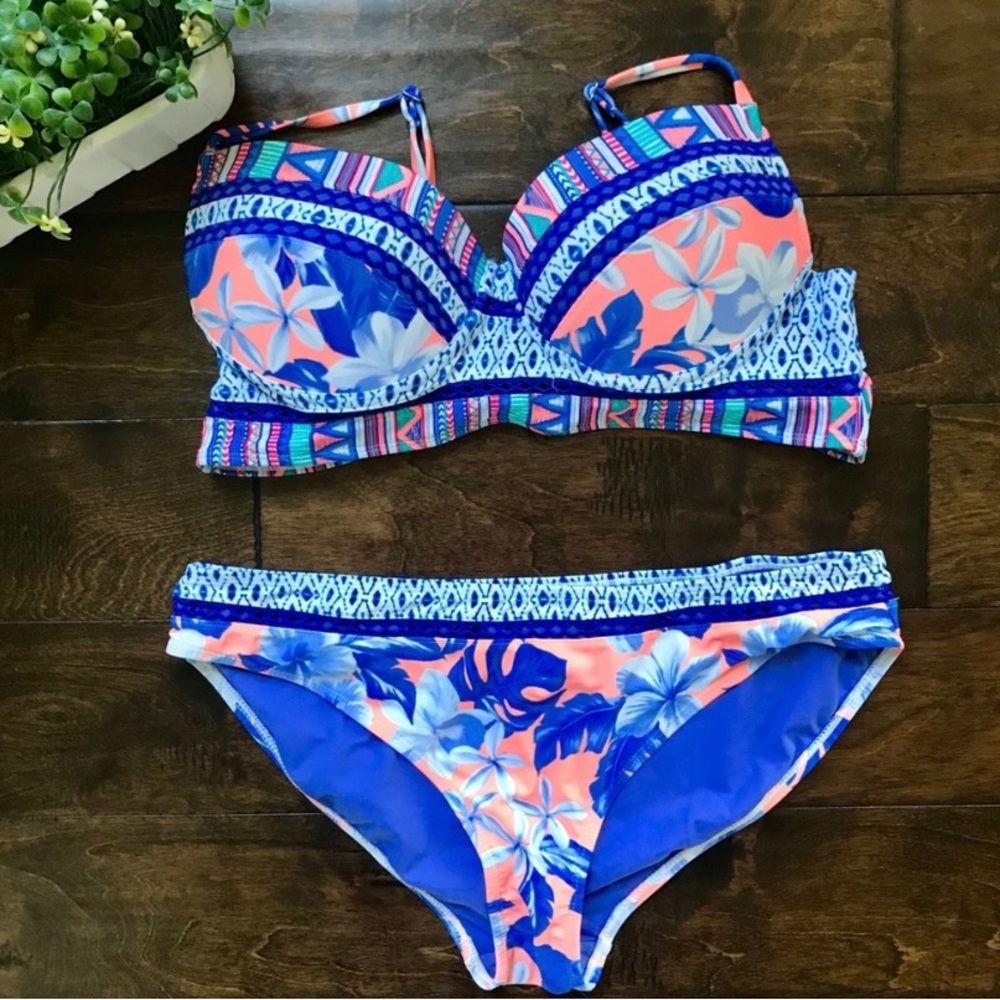 OP Paisley Print Bikini Set